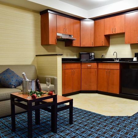 Fairfield Inn Hartford Airport Windsor Locks Exterior photo