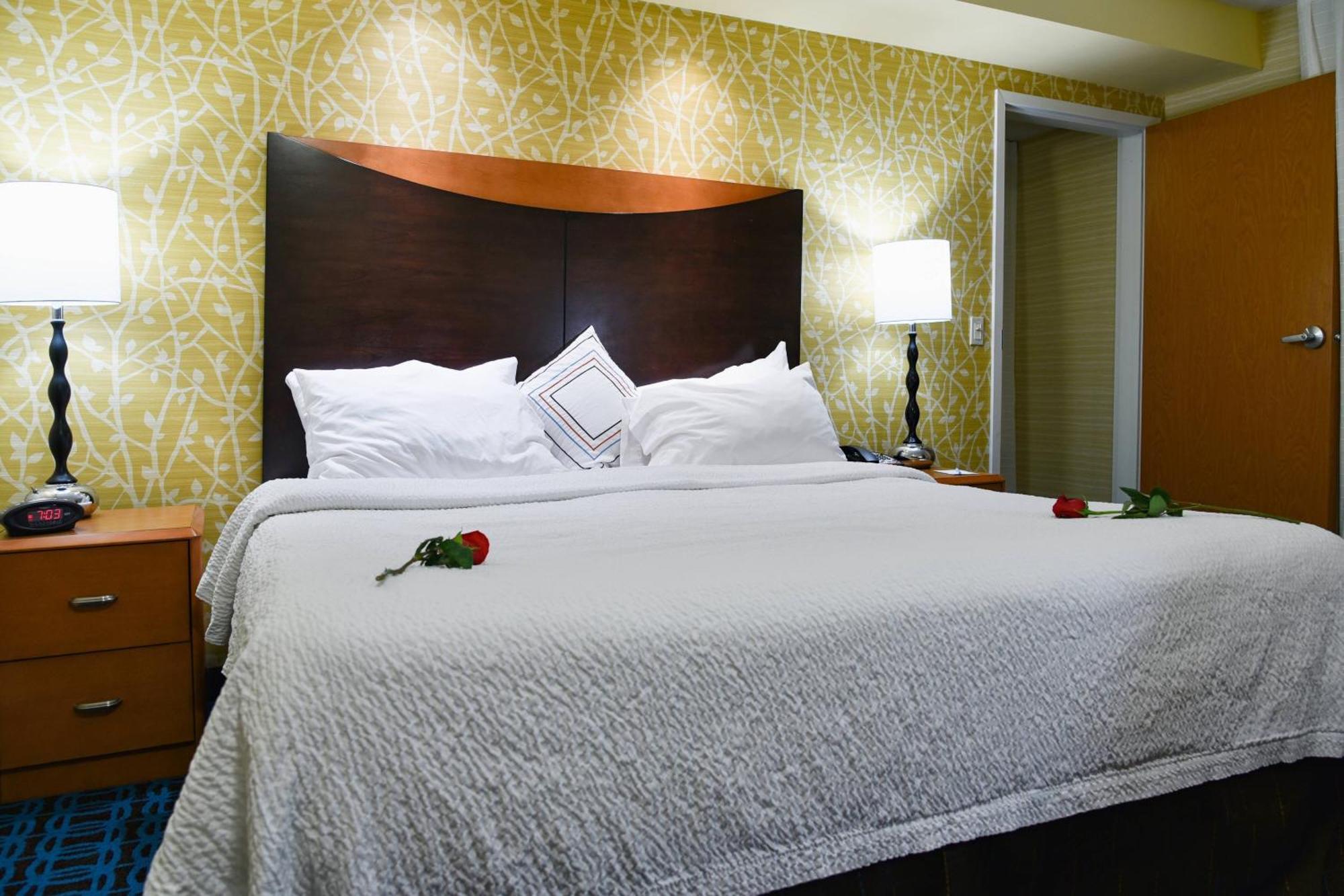 Fairfield Inn Hartford Airport Windsor Locks Exterior photo