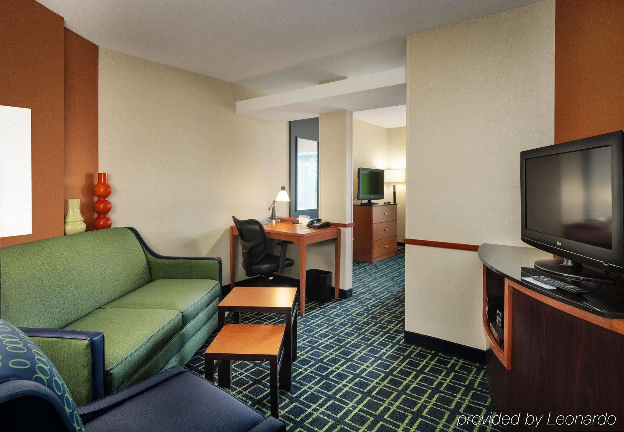 Fairfield Inn Hartford Airport Windsor Locks Exterior photo